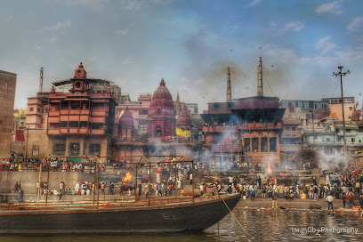 Varanasi Cantt to Ganga Aarti distance